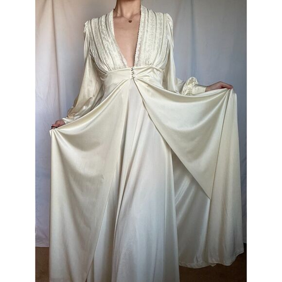 Vintage Lily of France Two Piece Nightgown Set Long Dress and Robe with Lace - Picture 4 of 12
